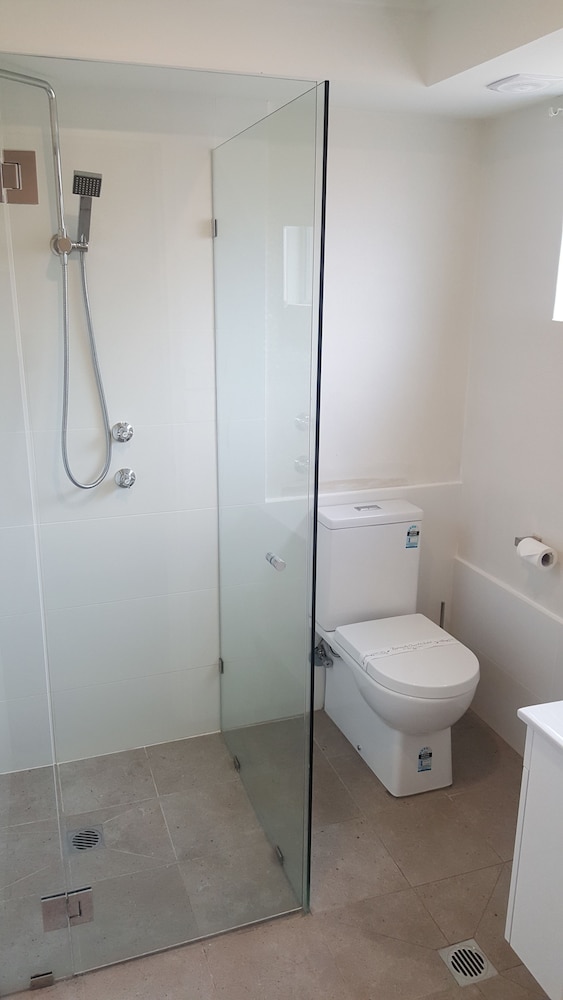 Standard Double or Twin Room, Multiple Beds, Kitchenette, photo 6