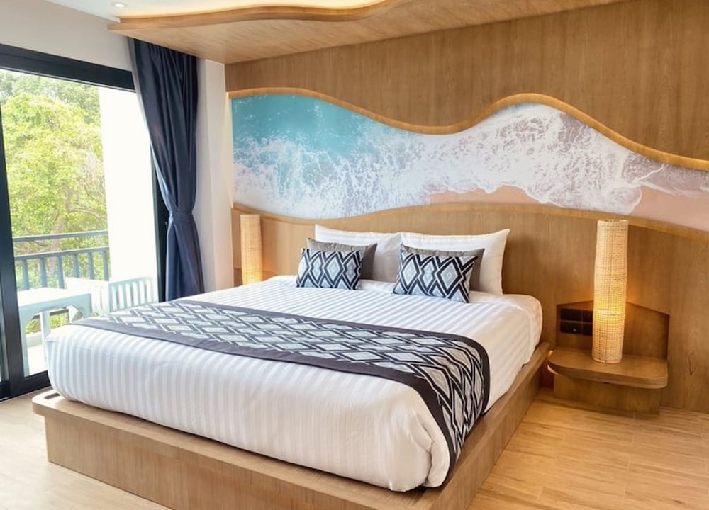 Premier Room with Jacuzzi photo 3