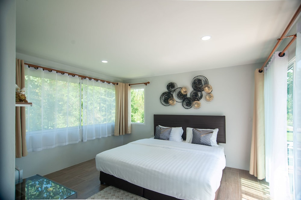 Deluxe Double or Twin Room - Photo 1