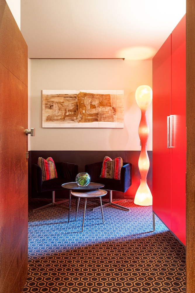 Deluxe Suite photo 2