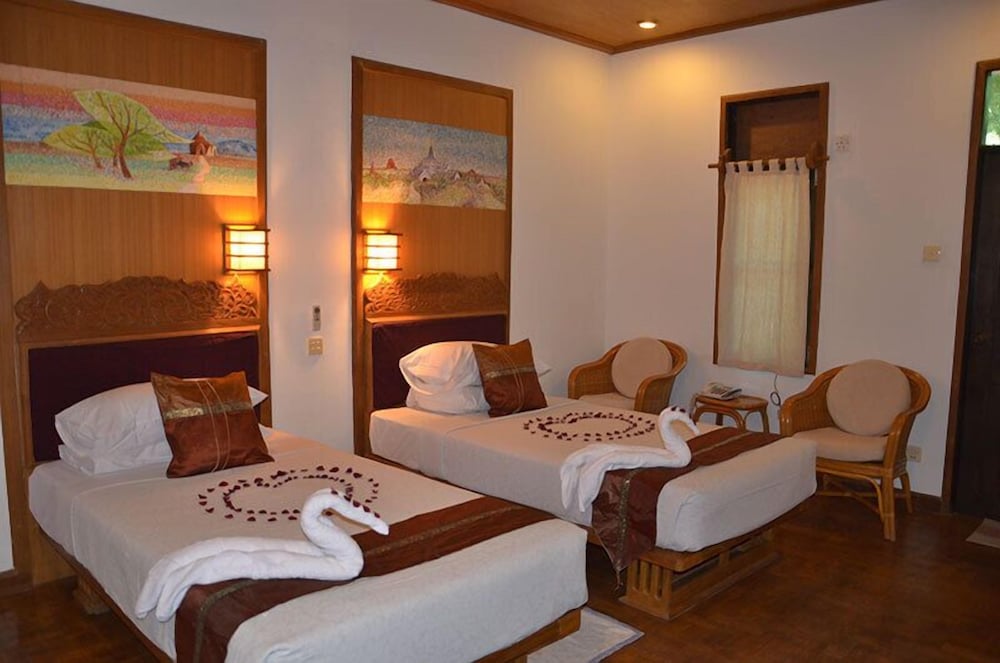Deluxe Twin Room, 2 Twin Beds photo 3