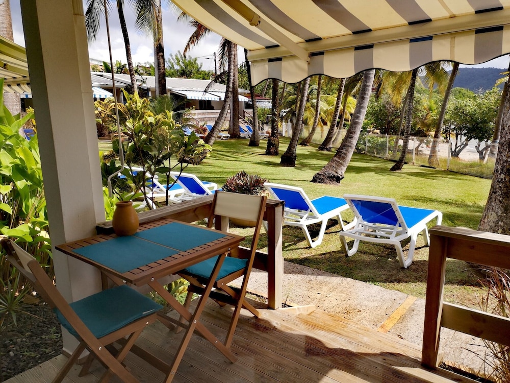 Classic Studio, Beach View (Bungalow 2 pax) photo 1