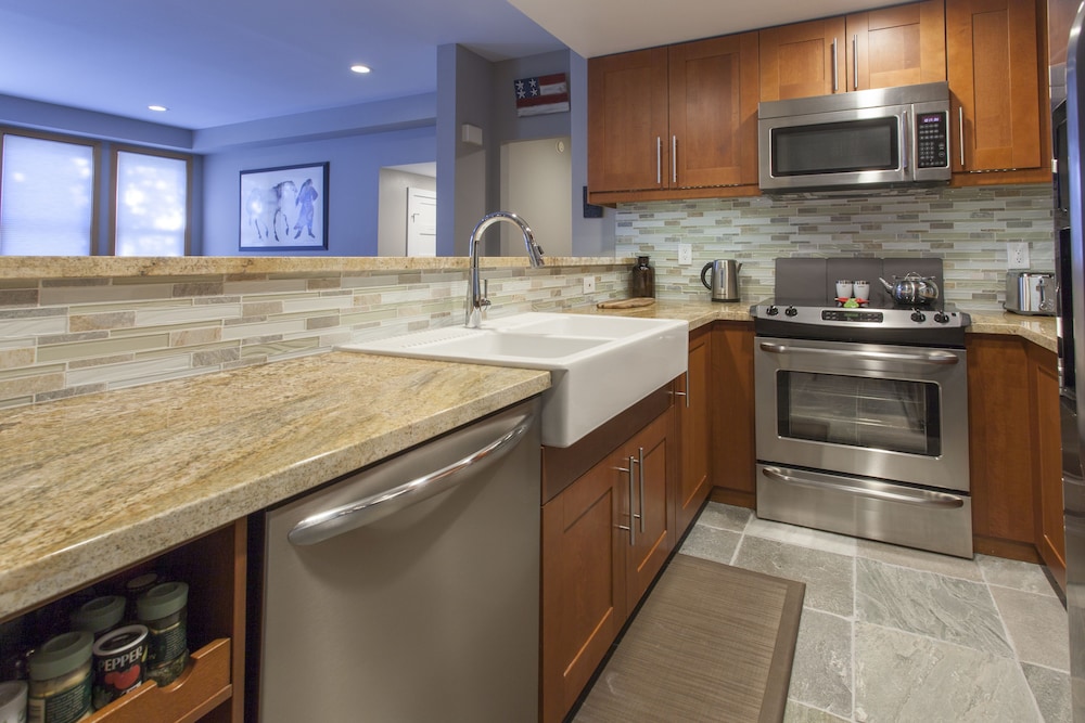 Condo, 2 Bedrooms, Mountain View (Snowcreek #881 Phase V) photo 2