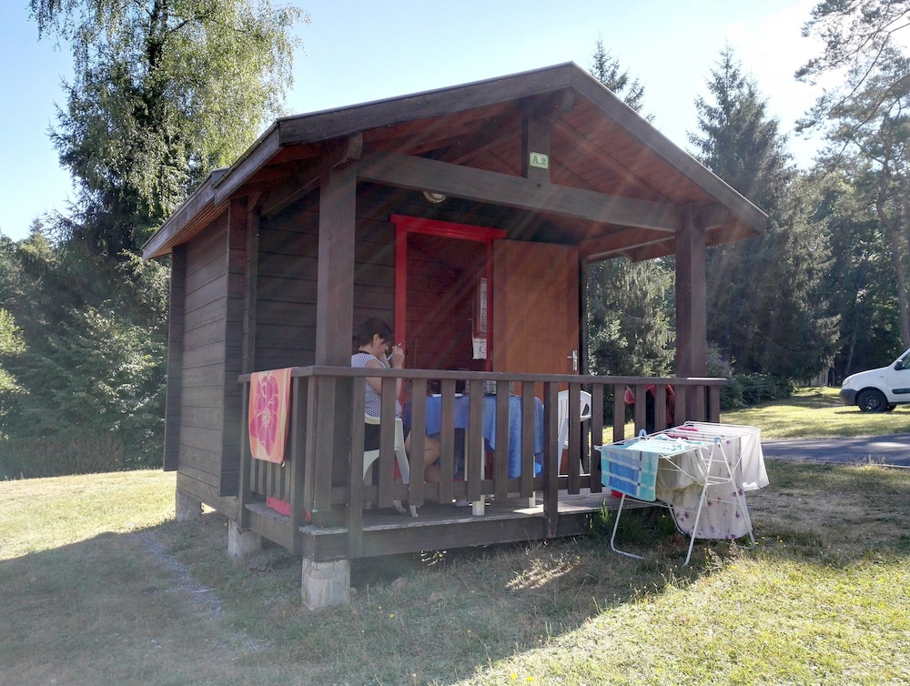 Mini-chalet Anais 2 persons no bathroom photo 3
