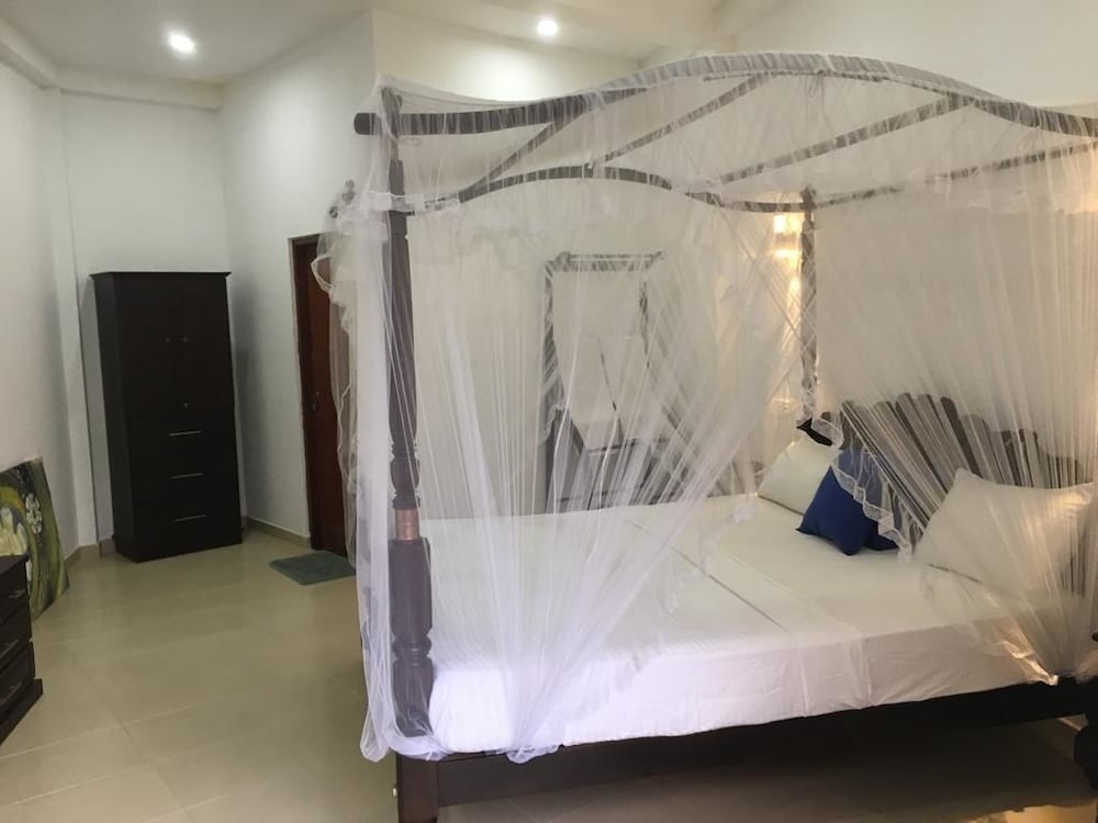 Deluxe Double Room, 1 Queen Bed, City View photo 3