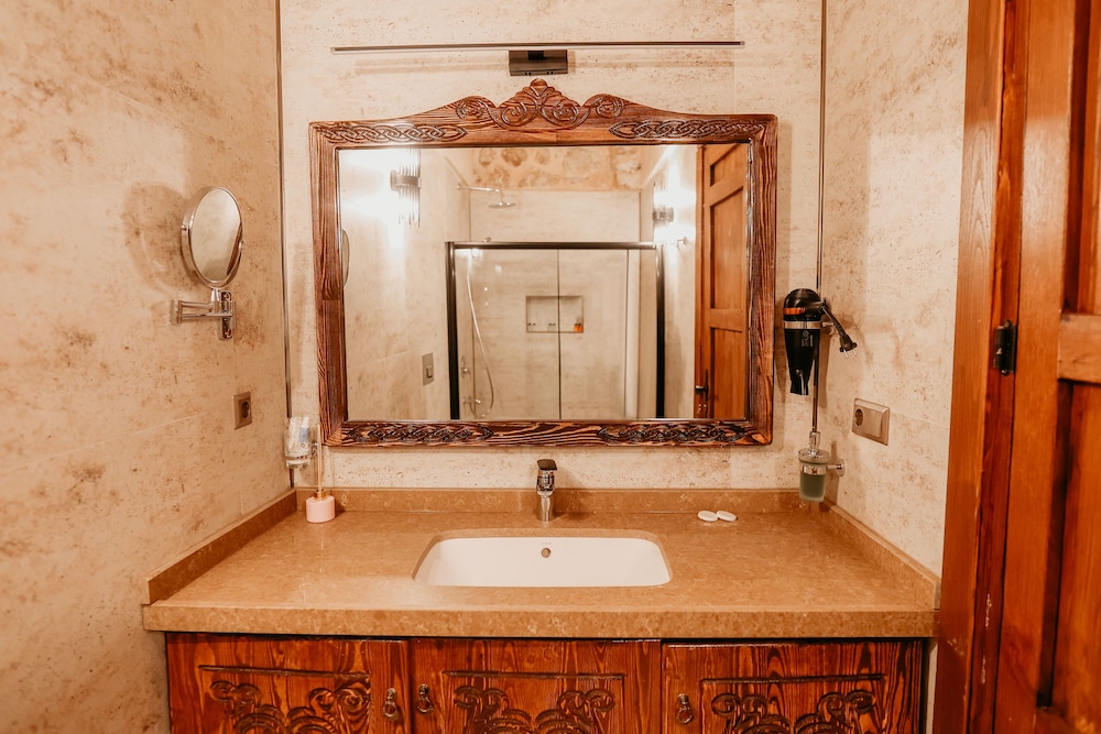 Comfort Suite photo 2