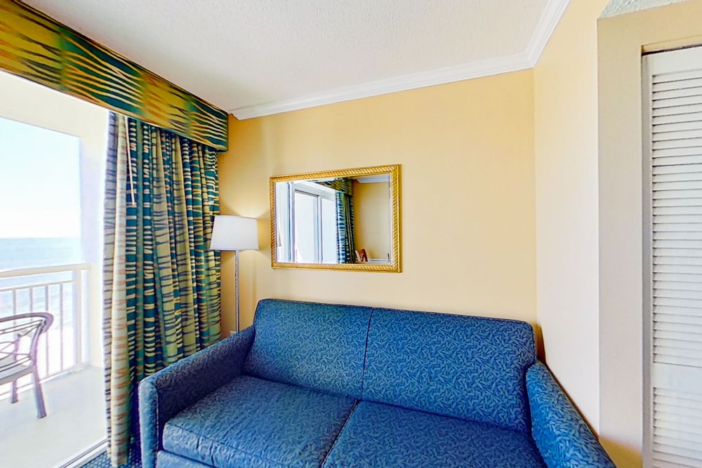 Room (Studio,Oceanfront) photo 1