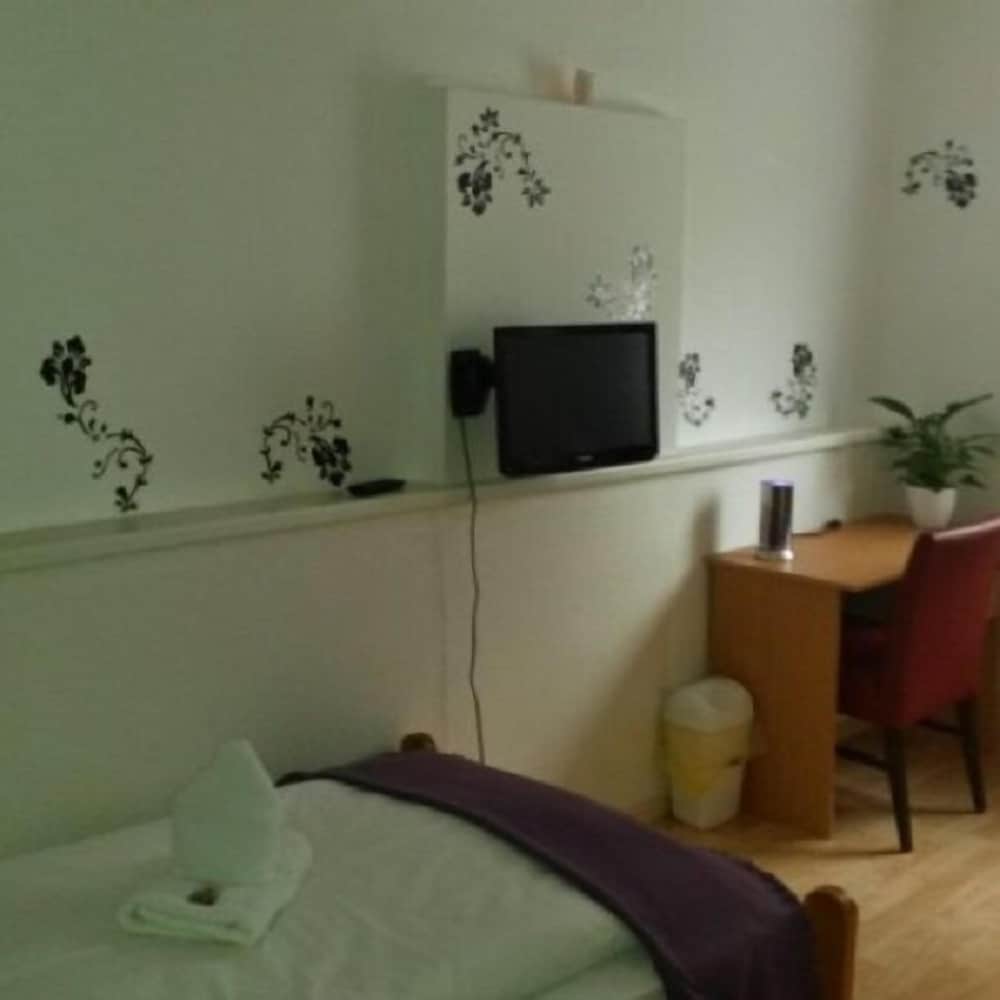 Single Room photo 1