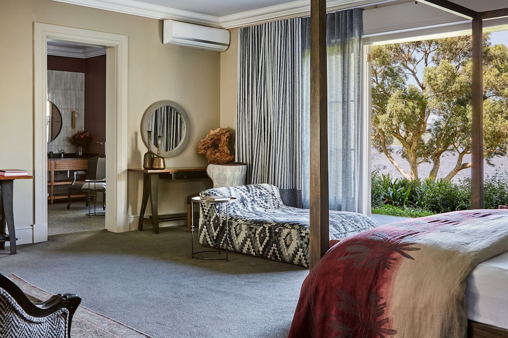 Flamingo Suite photo 2