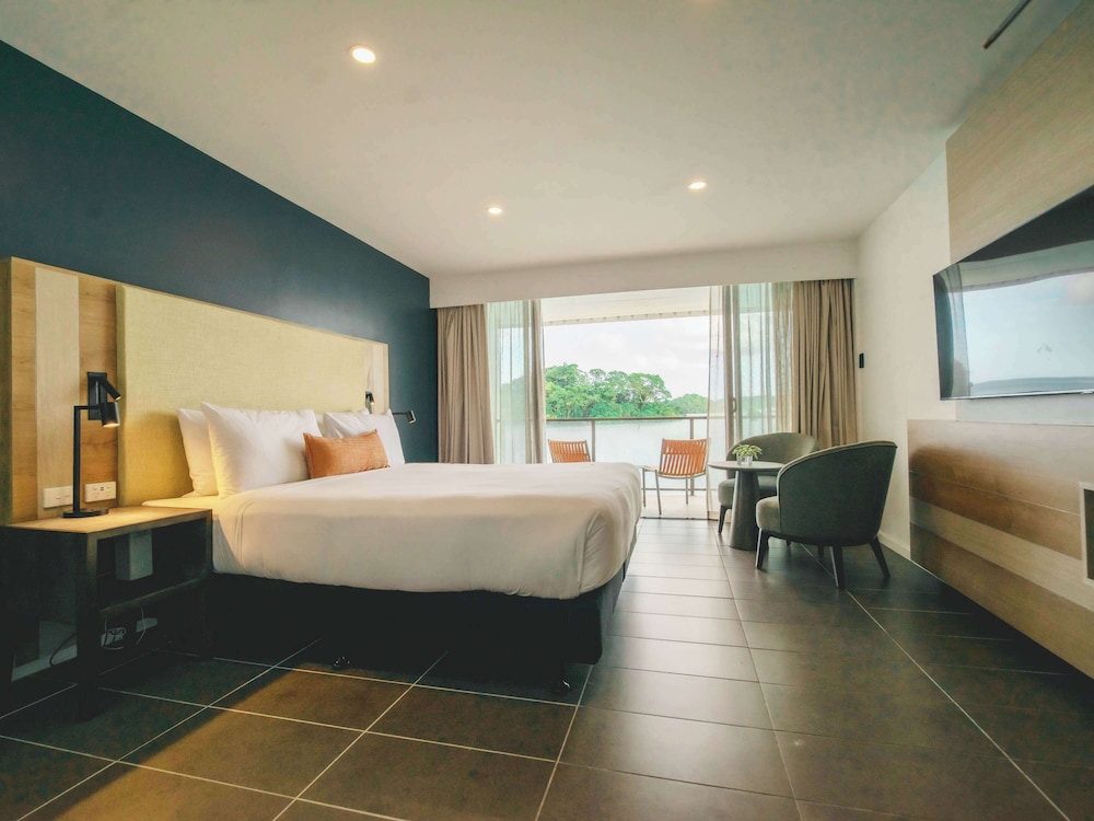 Executive Room, 1 King Bed, Ocean View photo 1
