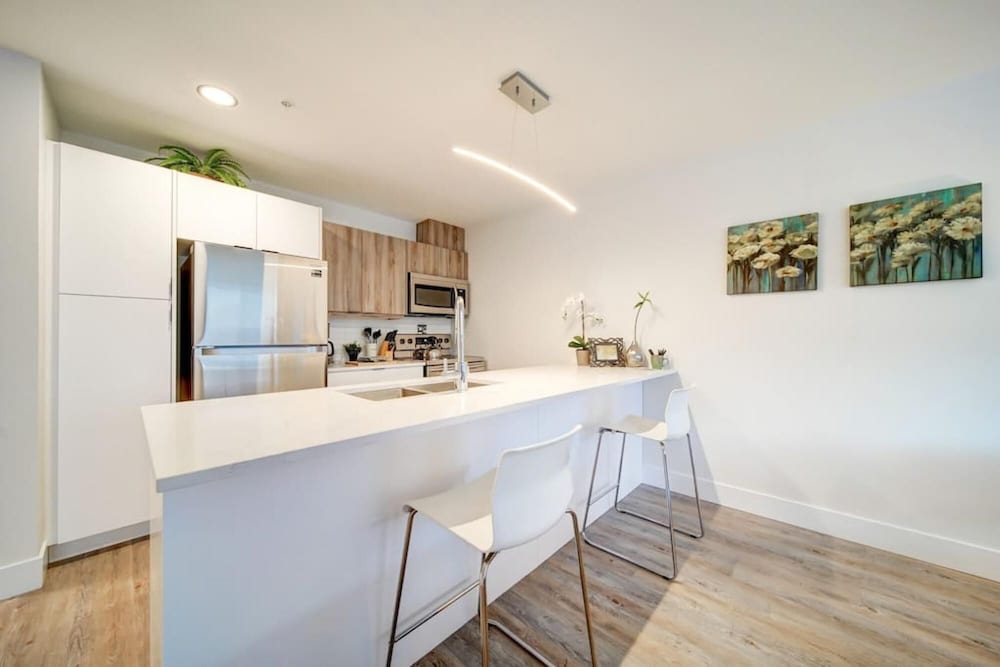 Luxurious Modern 2BR Condo Slps-5 Coffee AC Wifi, Billede 13