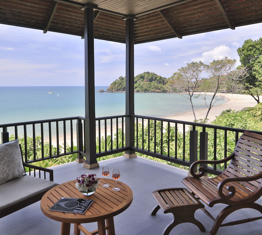Bayfront Deluxe Room photo 3