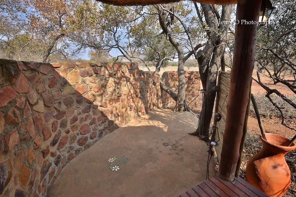 Honeymoon Suite, 1 King Bed, Jetted Tub, Park View photo 2