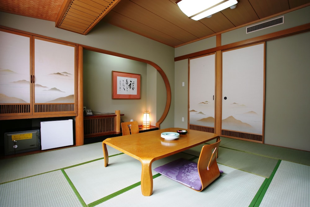 Japanese Style Room - Smoking (1-4 guests) photo 3
