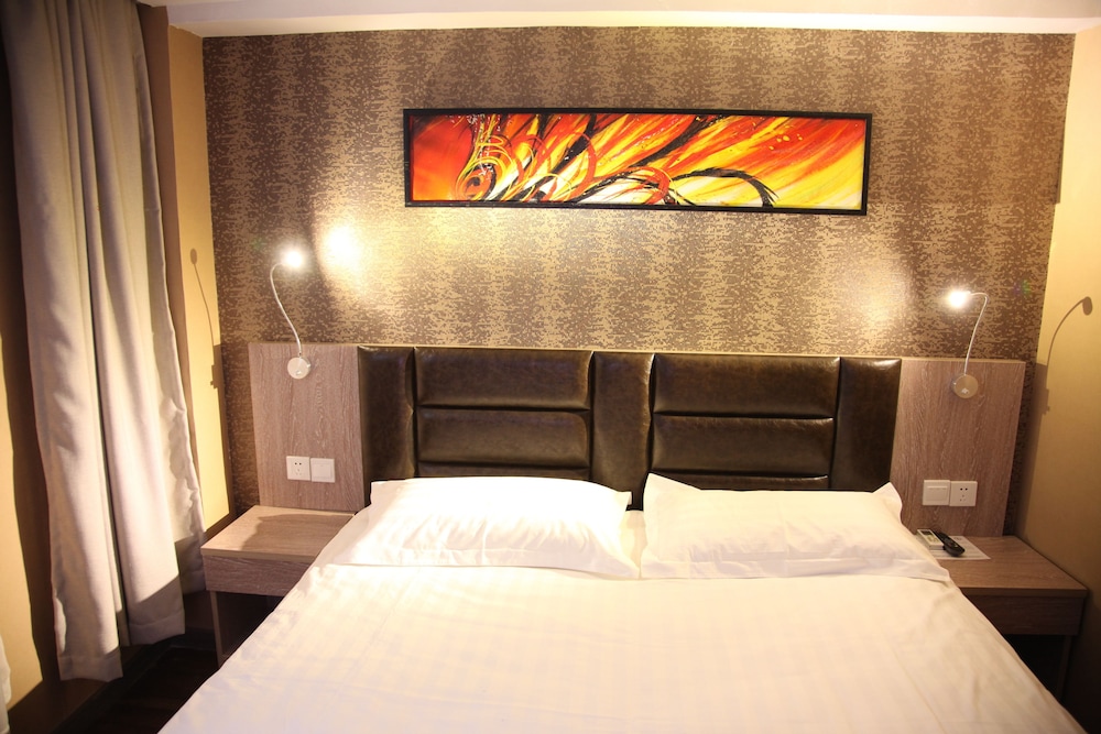 Deluxe Suite photo 3