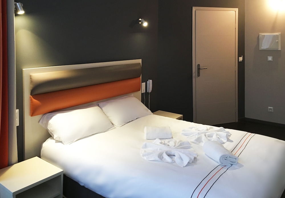 Standard Double Room Single Use photo 3