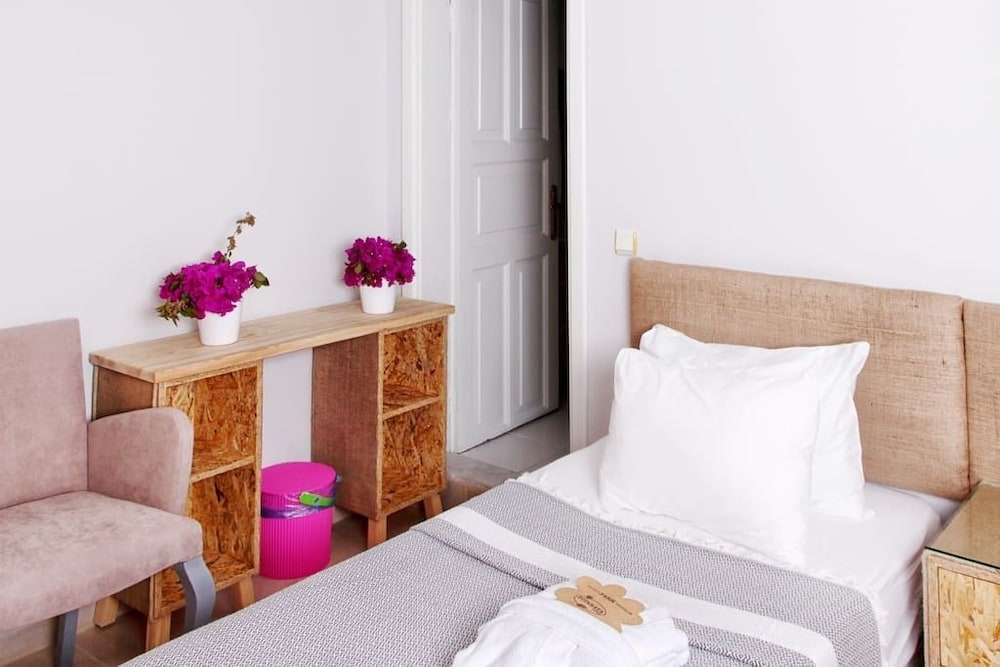 Basic Double or Twin Room, 2 Twin Beds photo 1