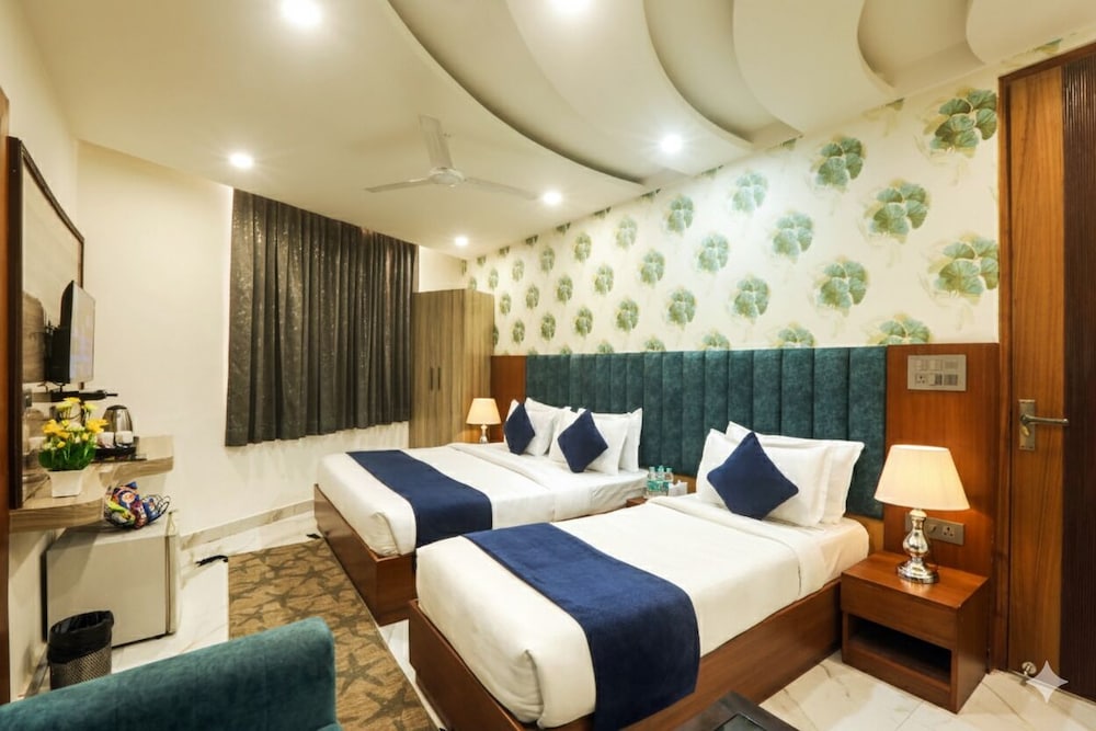 Family Triple Room, City View