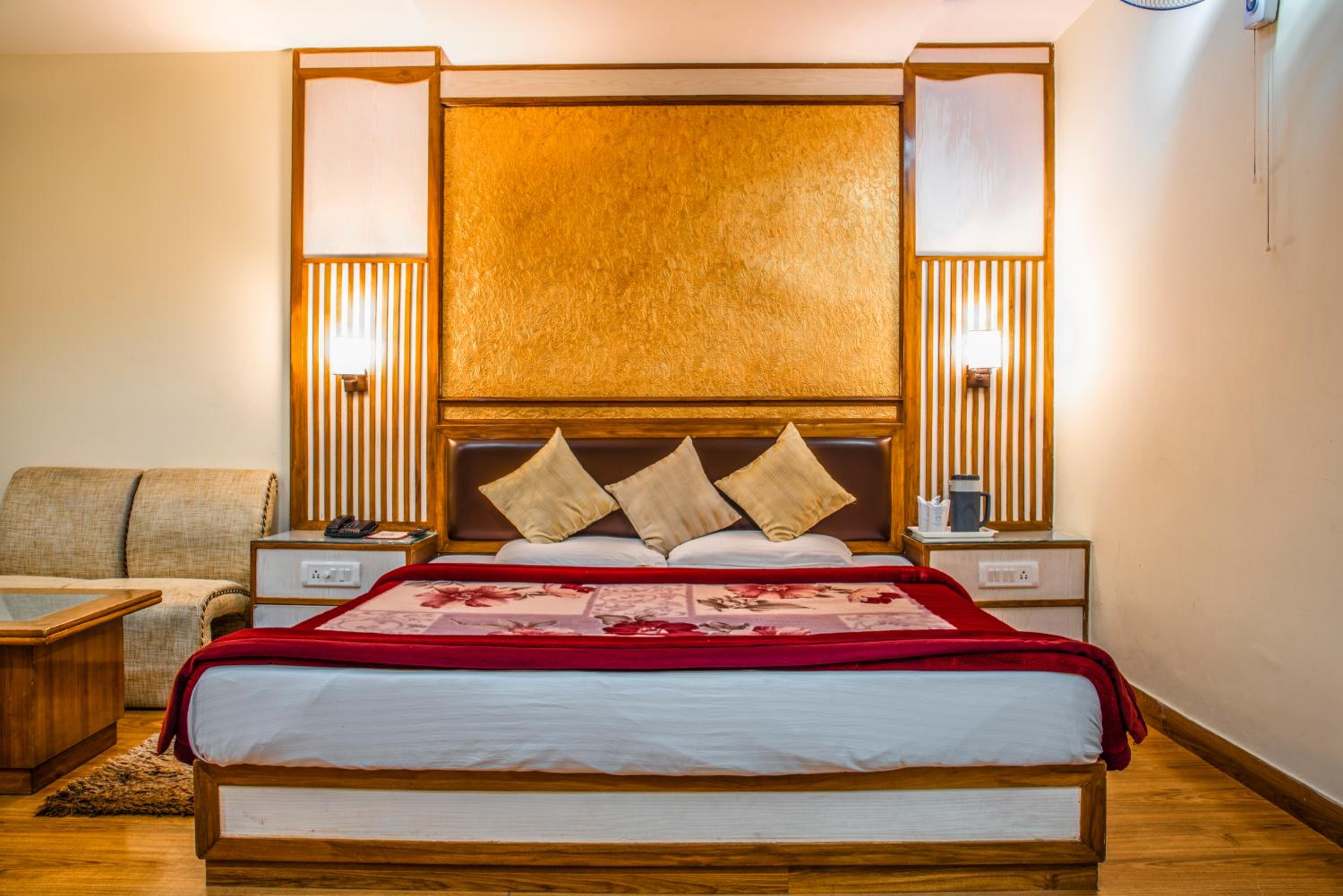 Standard King Room - Photo 3
