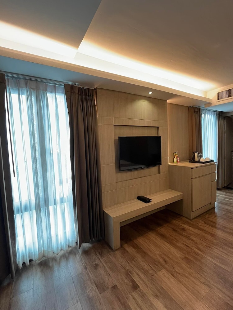 Premier Room ( 2 Single Beds) photo 3