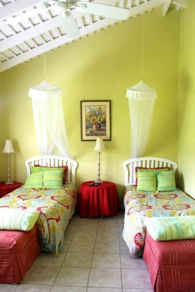 Room, 4 Bedrooms