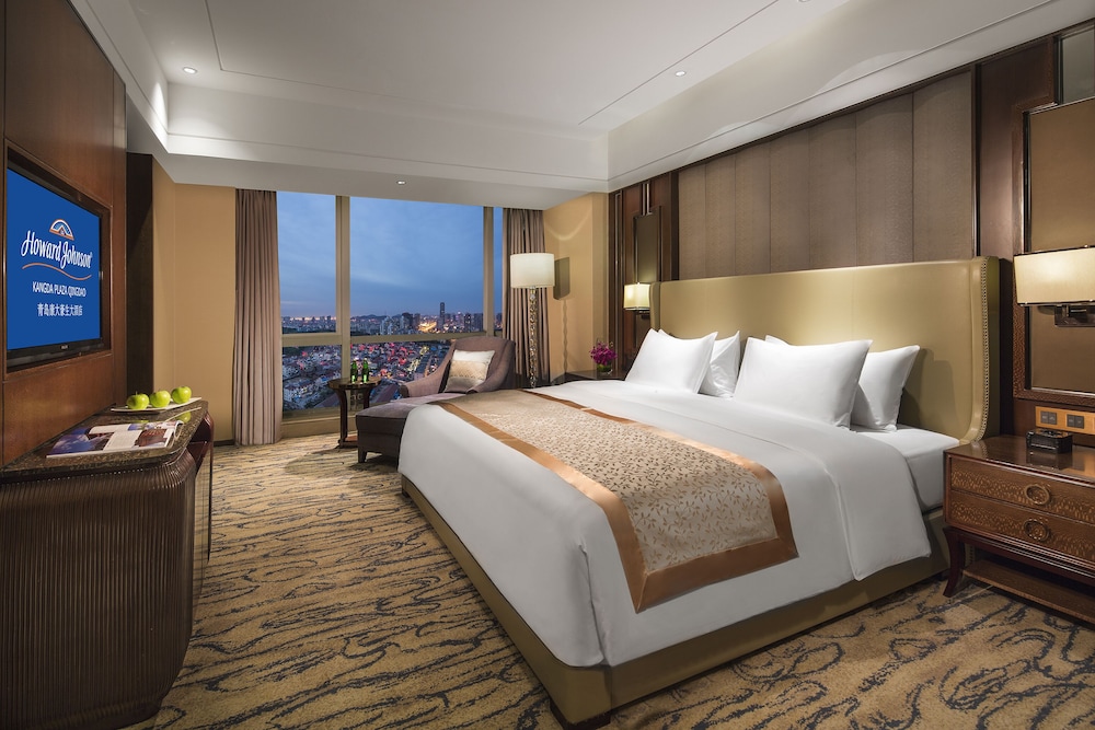 Business Room, 1 King Bed, Non Smoking photo 2