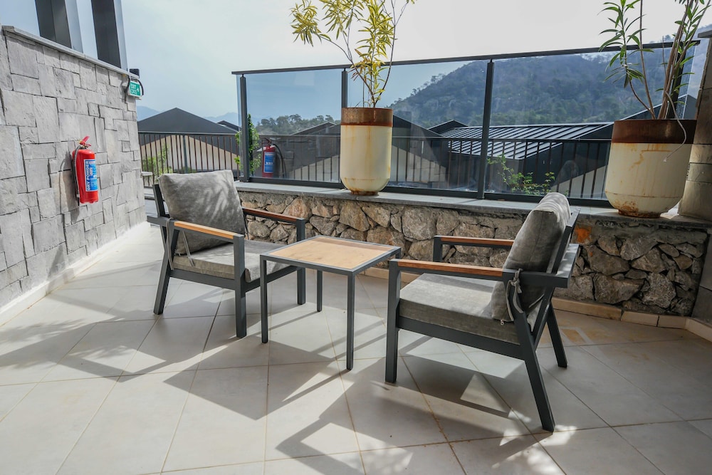 Classic Room, 1 Bedroom, Balcony, Garden View