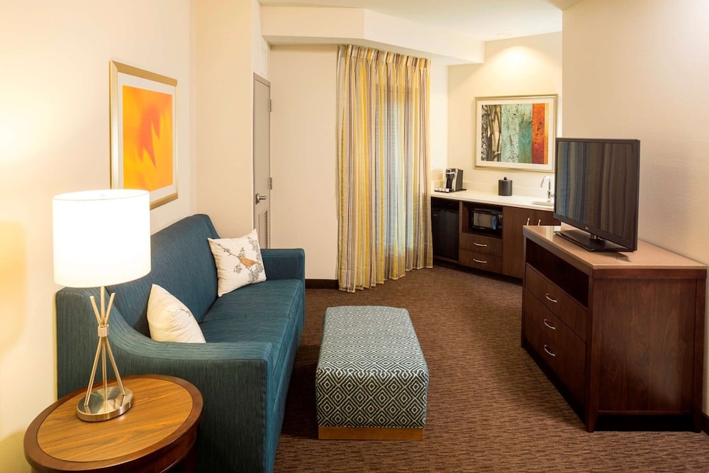 Suite, 1 Bedroom, Accessible (Hearing) photo 2