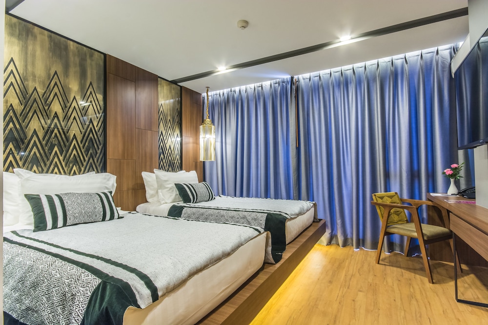 Deluxe Twin Room photo 3
