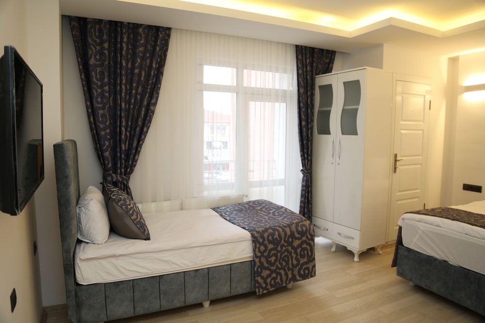 Standard Double Bed and Single Bed Room photo 2