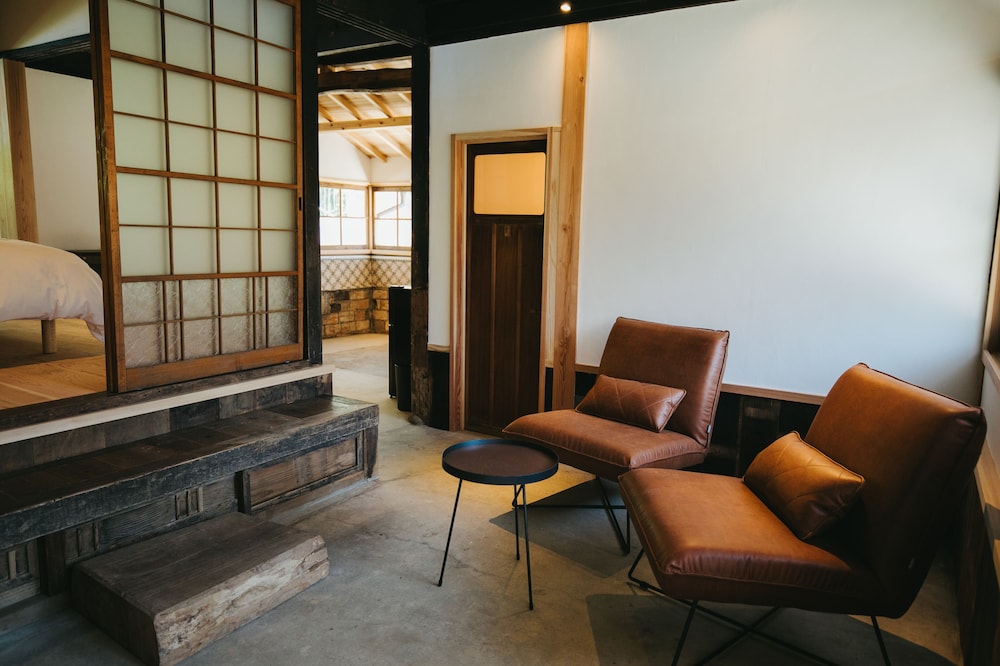 (KASHIGI) with Goemon-style bath, for 2 people