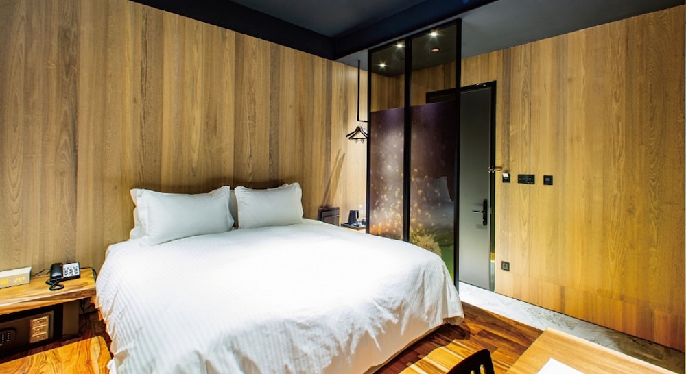 Deluxe Double Room with Hot Spring, 1 Queen Bed, Non Smoking photo 2