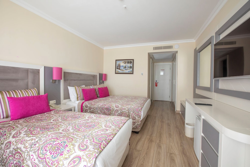 Triple Sea View Room