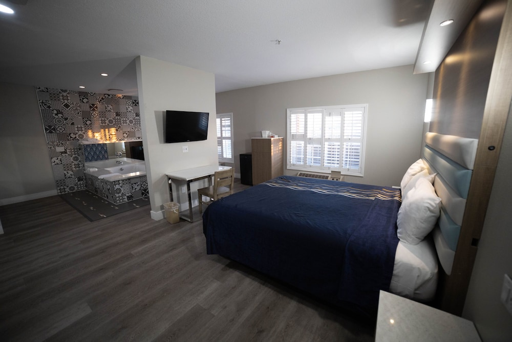Honeymoon Single Room