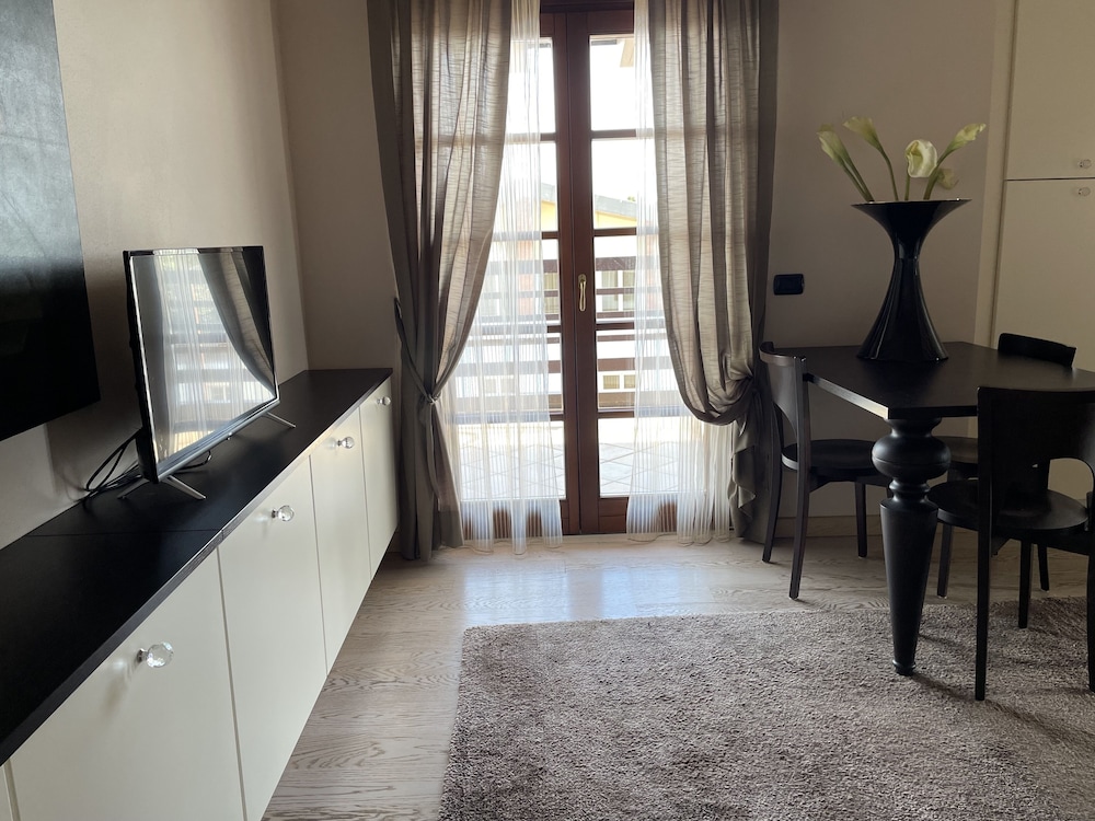 Deluxe Apartment photo 3