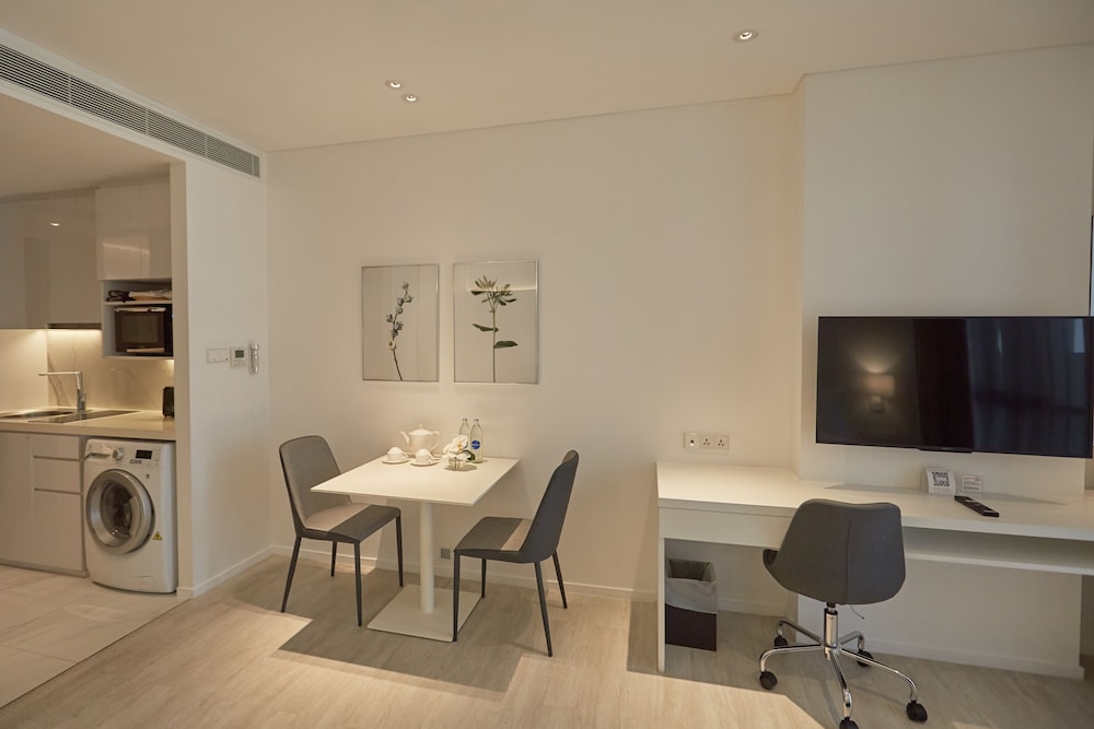 Executive Studio