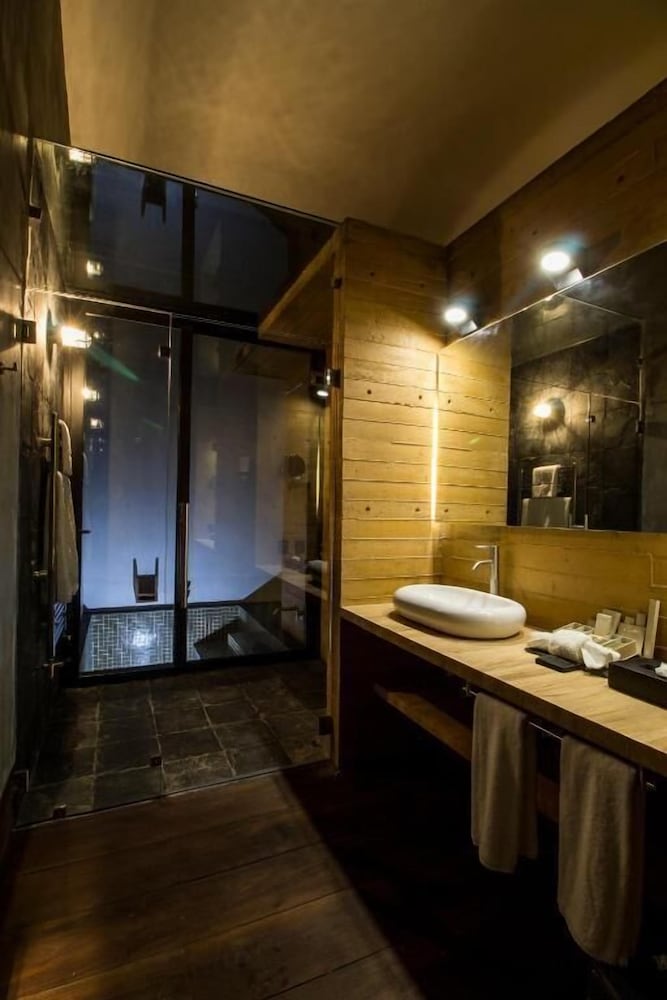 Superior Room - Photo 16