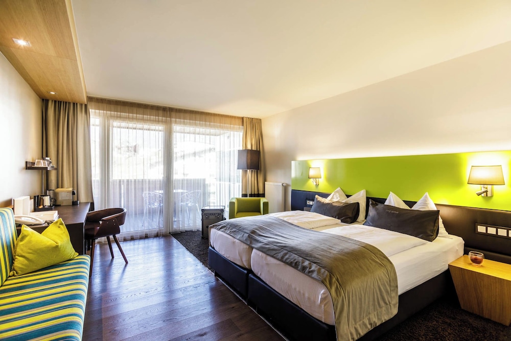 Premium Double or Twin Room, Balcony, River View photo 2