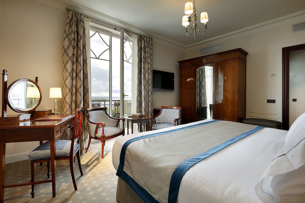 Deluxe Double Room (Gala Dinner) photo 3