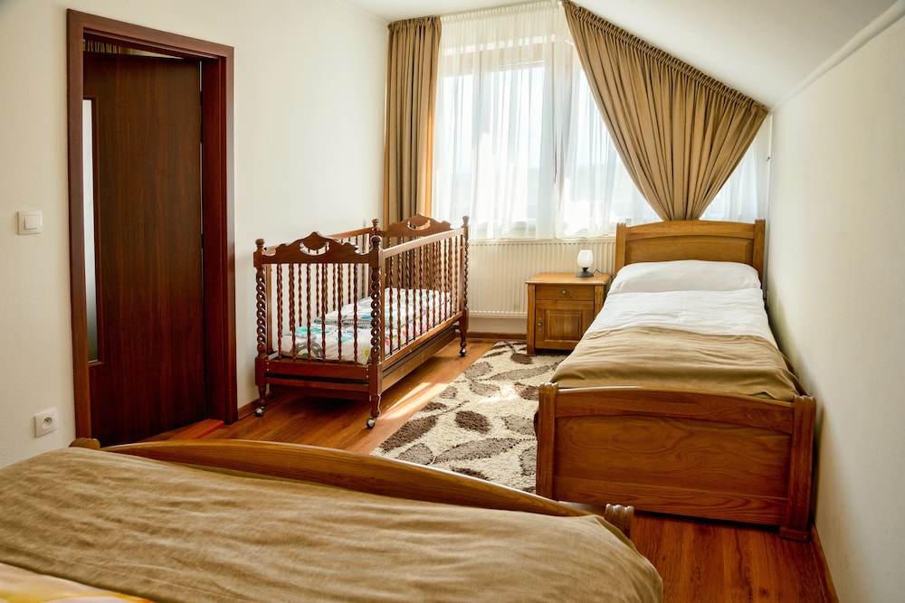 Apartment (Tulipán) photo 2