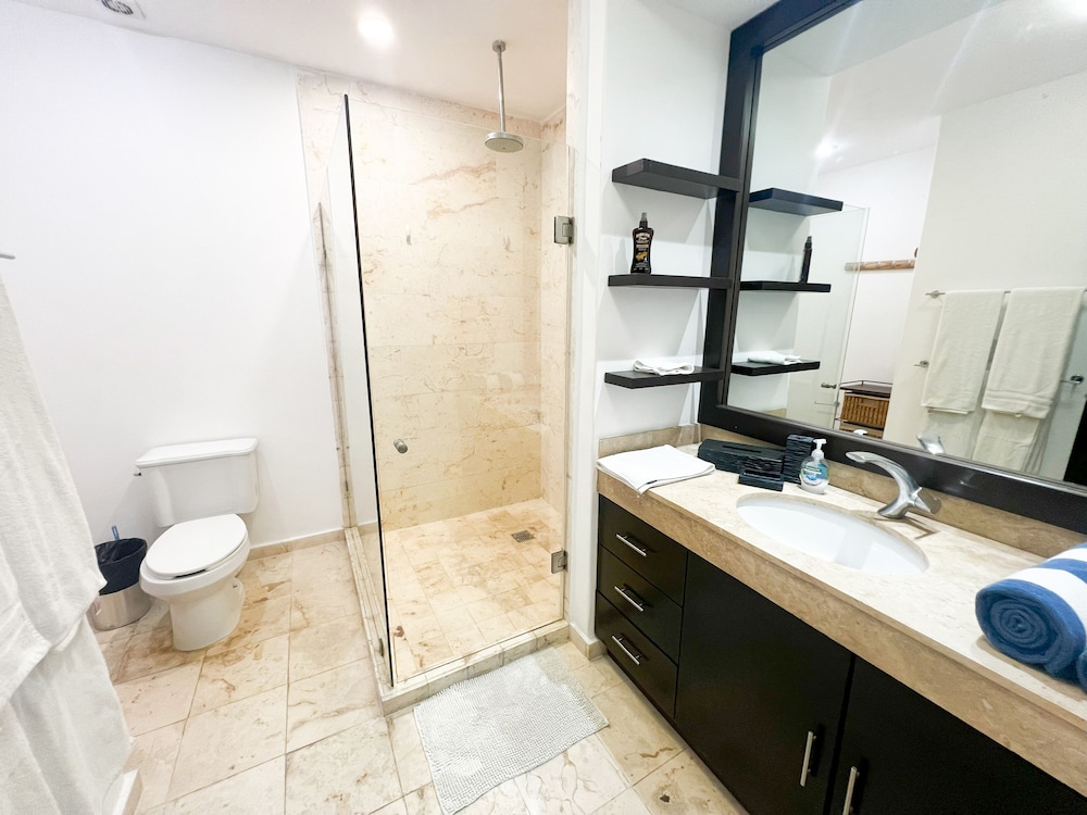 Family Apartment, 2 Bedrooms, Pool View, Ground Floor photo 3