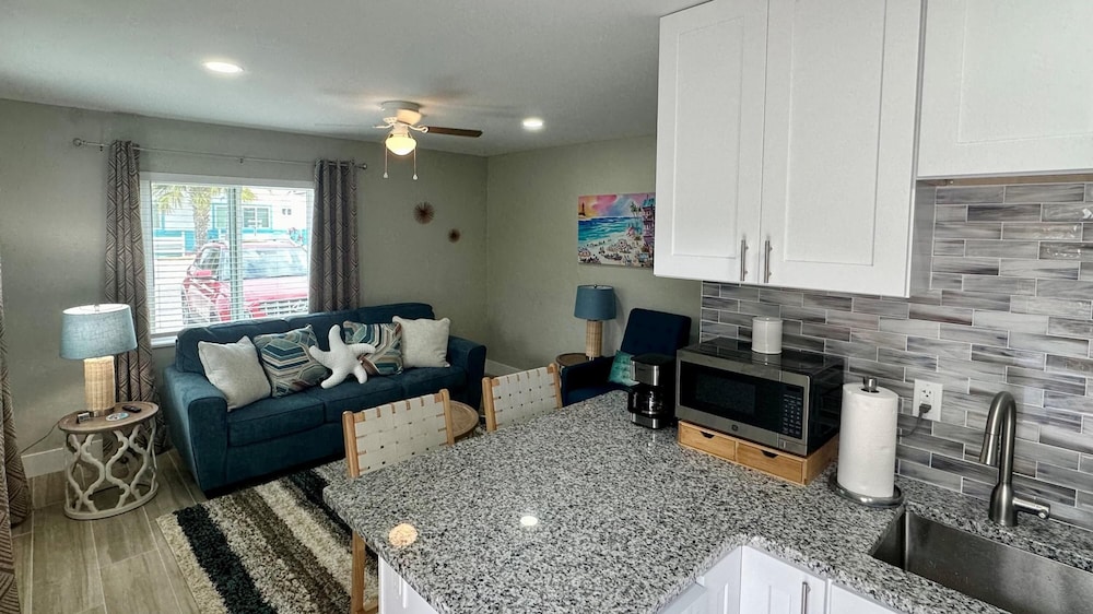 Apartment photo 1