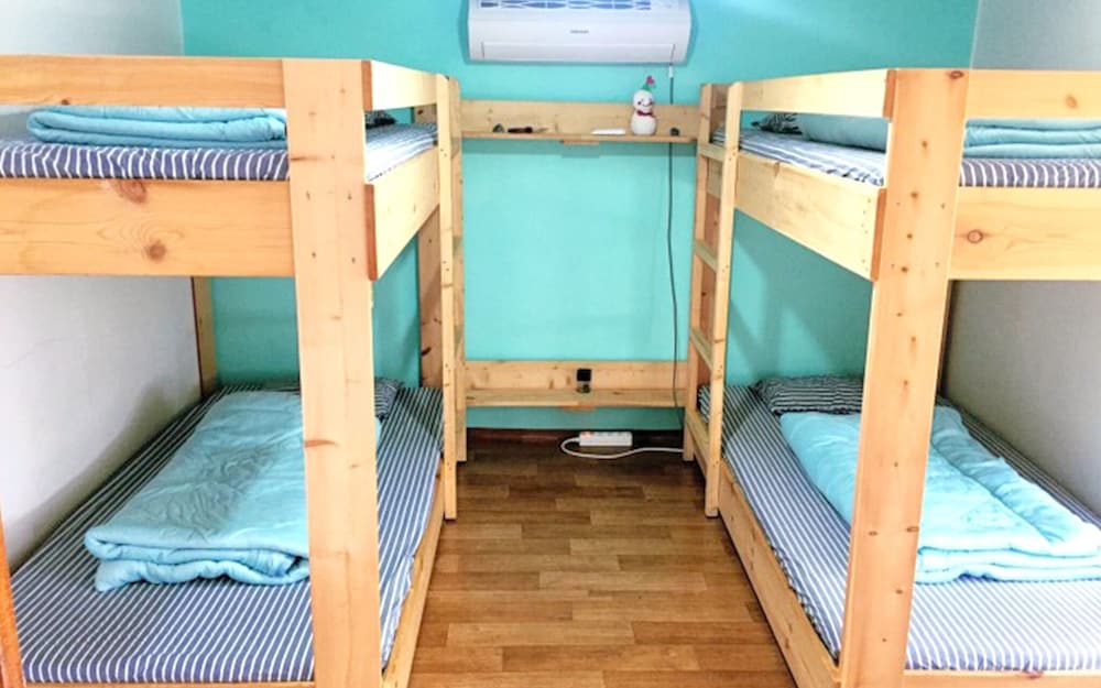Room (Female Dormitory)