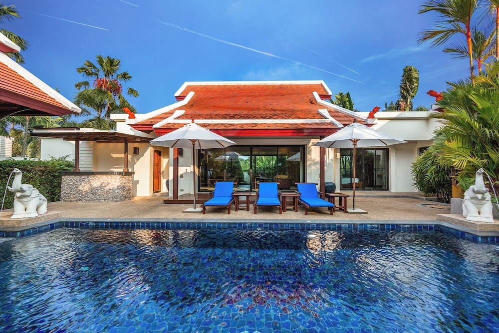 Luxury Villa, 3 Bedrooms, Pool View, Garden Area photo 3