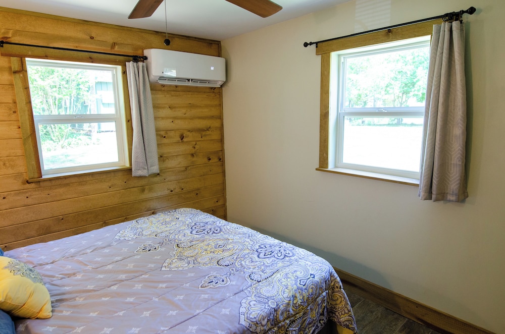 Family Cabin, Partial Lake View photo 2