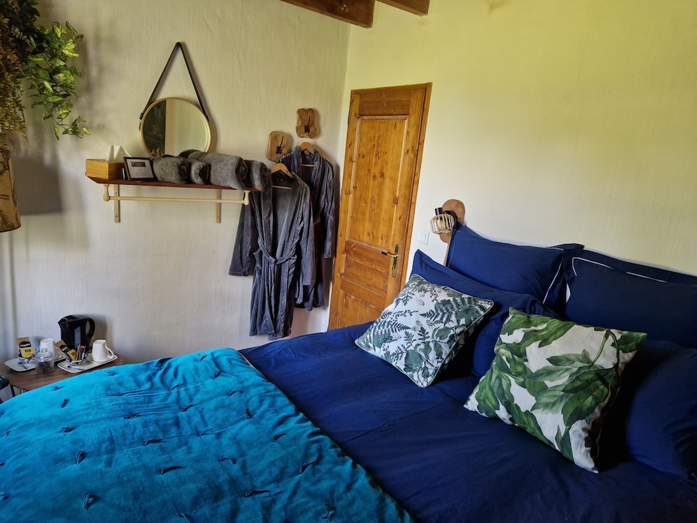 Double Room, Shared Bathroom photo 2
