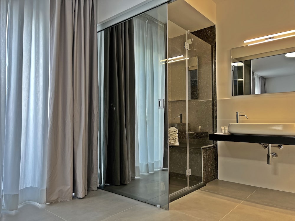 Junior Suite, Sea View - Photo 9