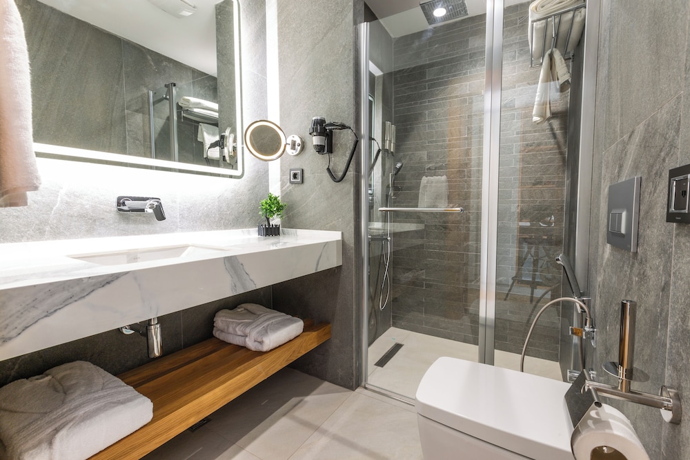 Superior Double or Twin Room - Photo 7