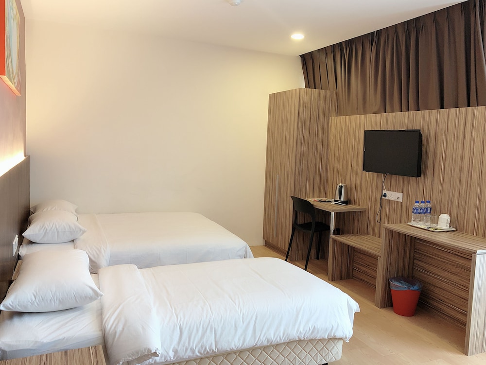 Deluxe Triple Room photo 2