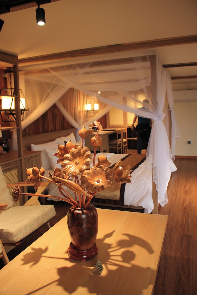 Deluxe Double Room, Balcony, Lake View